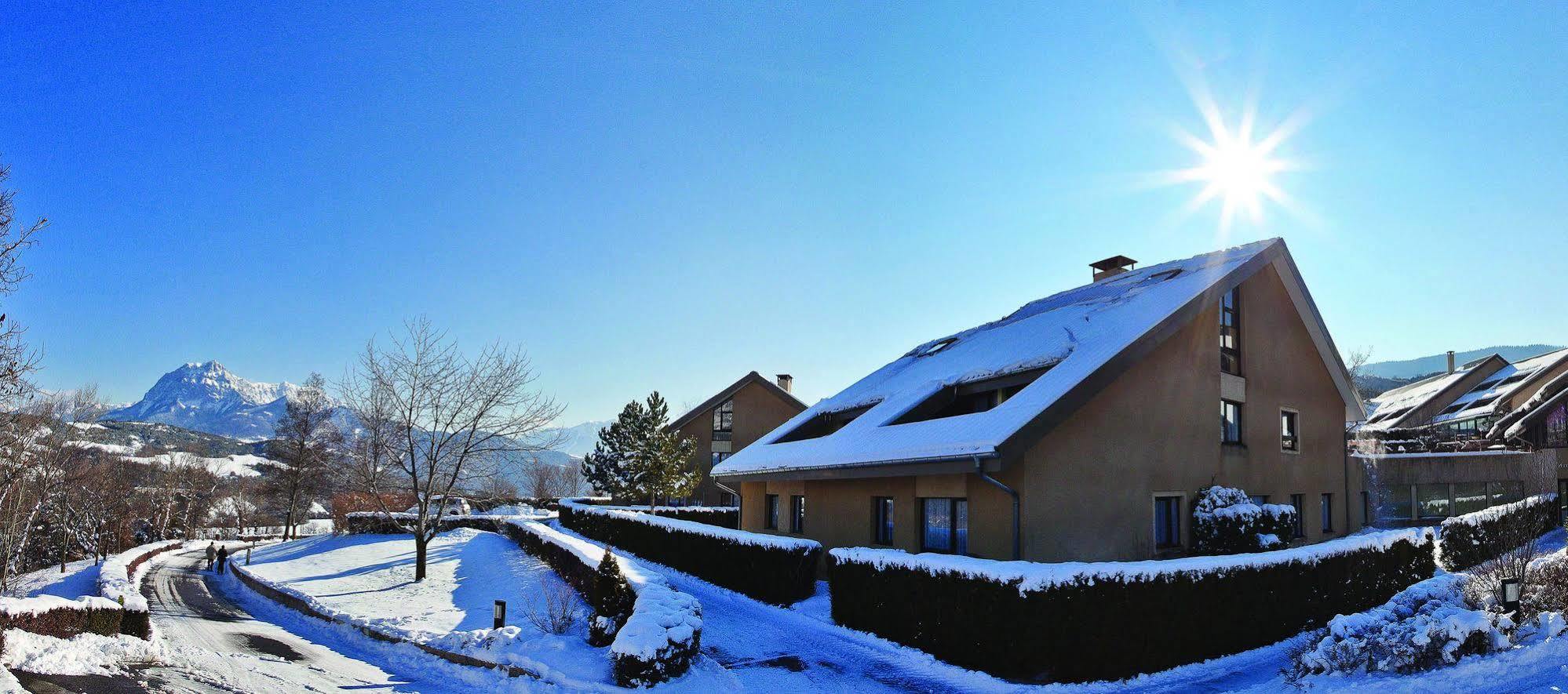 Club Vacances Bleues Les Horizons Du Lac Шорж Екстериор снимка