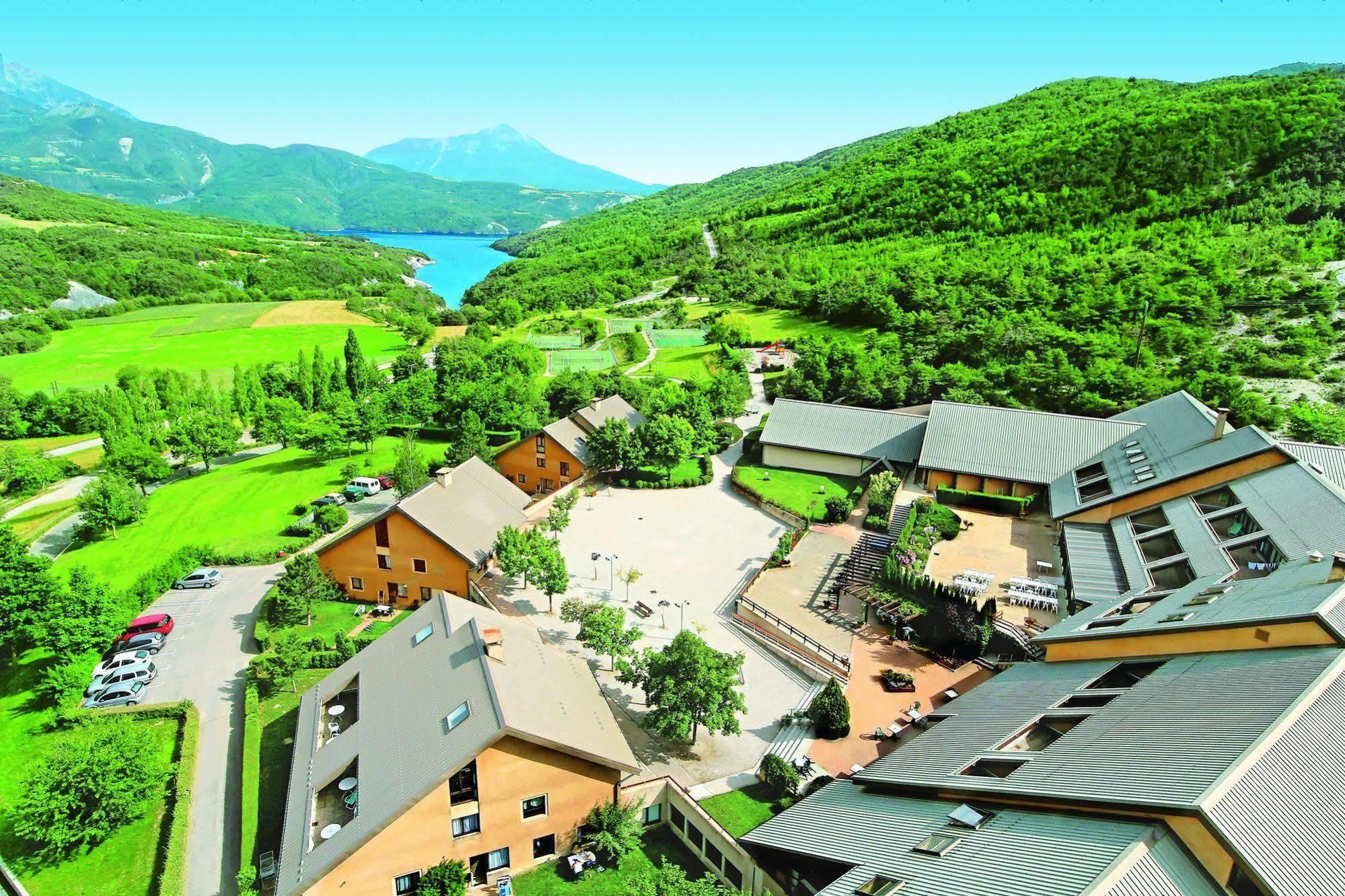 Club Vacances Bleues Les Horizons Du Lac Шорж Екстериор снимка